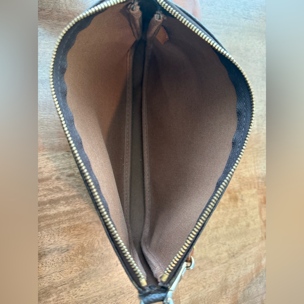 Louis Vuitton Brown Monogram Clutch - Picture 7 of 7